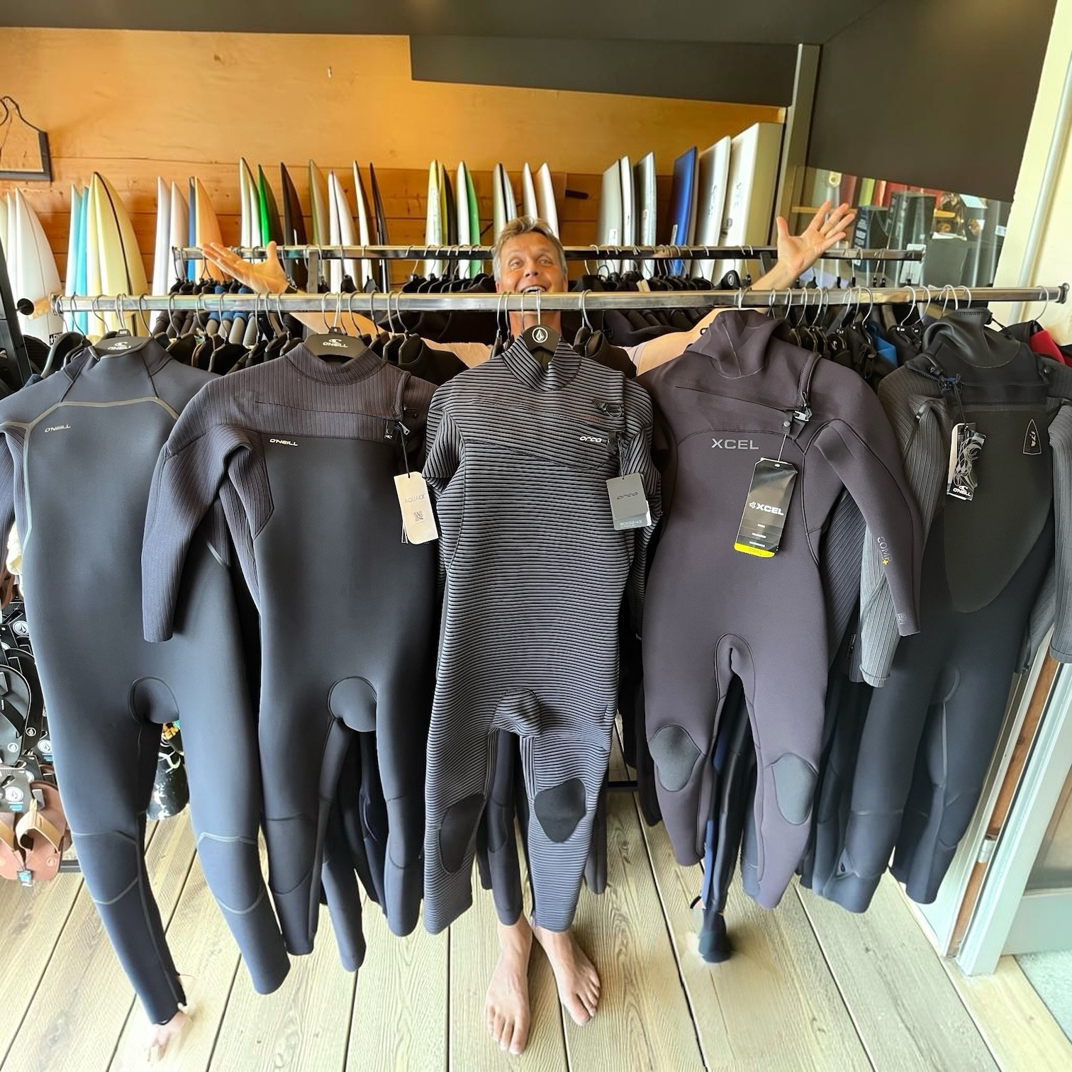 Wetsuits in Anglet: choosing the right one for the season