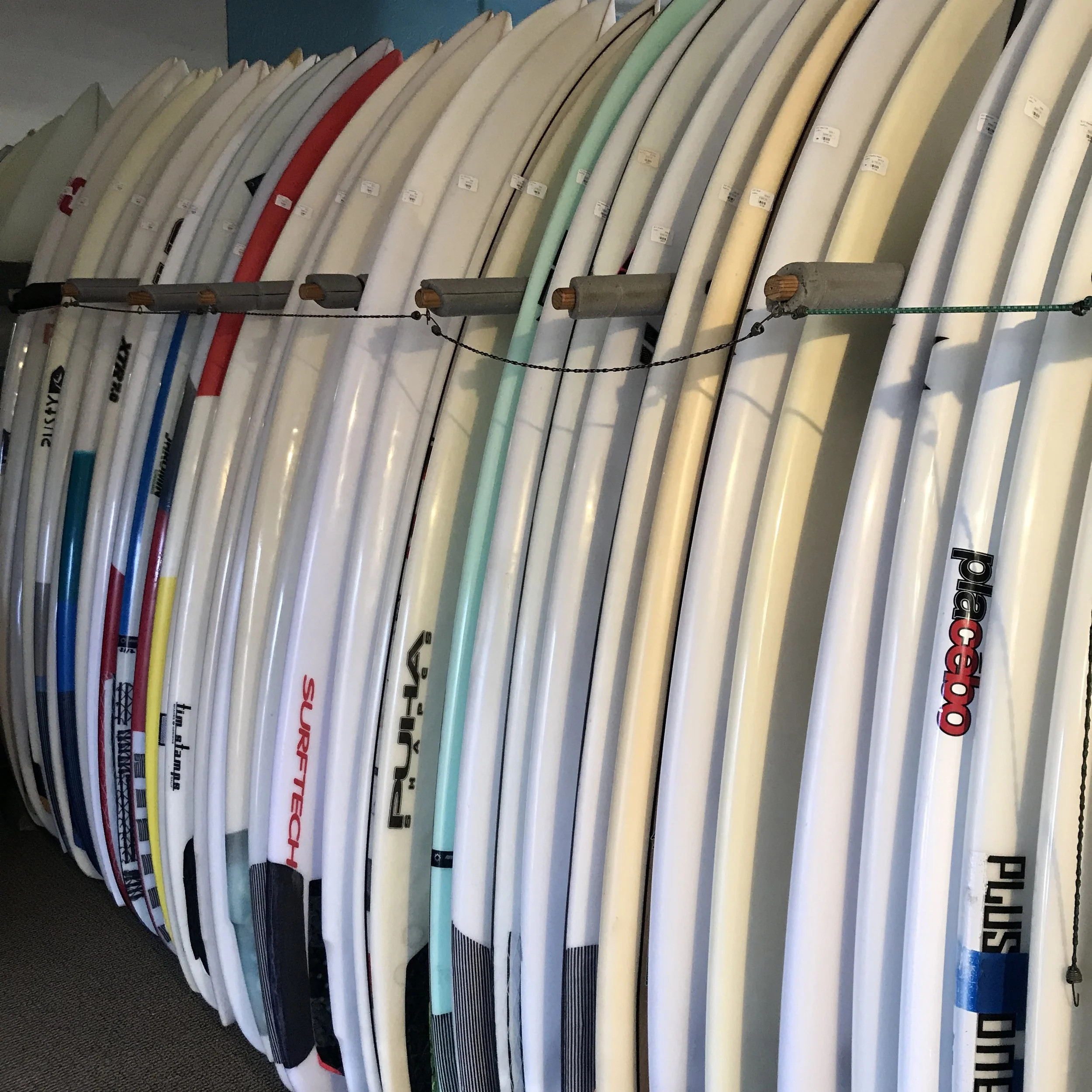 Second-hand surfboards and foils in Anglet at Waïmea